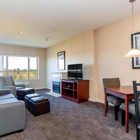 Sandman Suites Surrey - Guildford מראה חיצוני תמונה