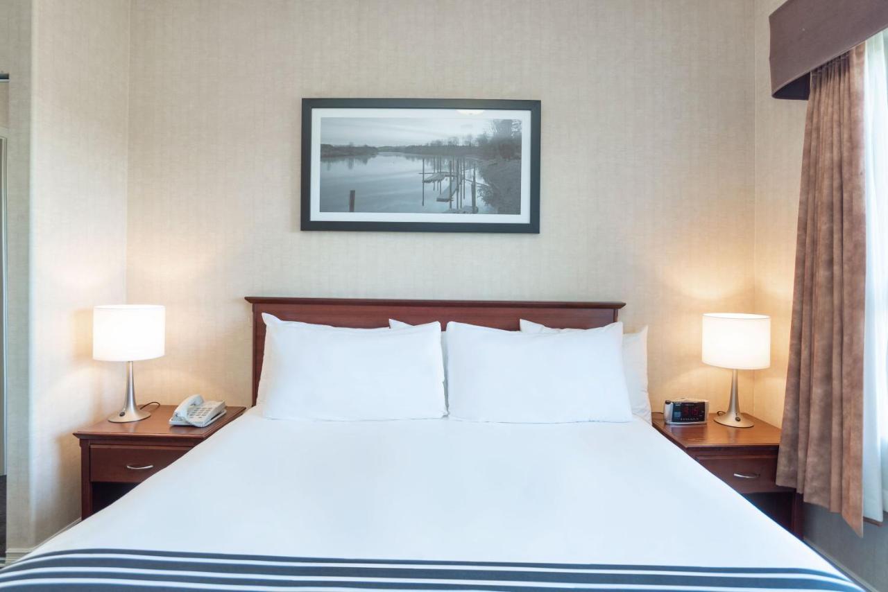 Sandman Suites Surrey - Guildford מראה חיצוני תמונה