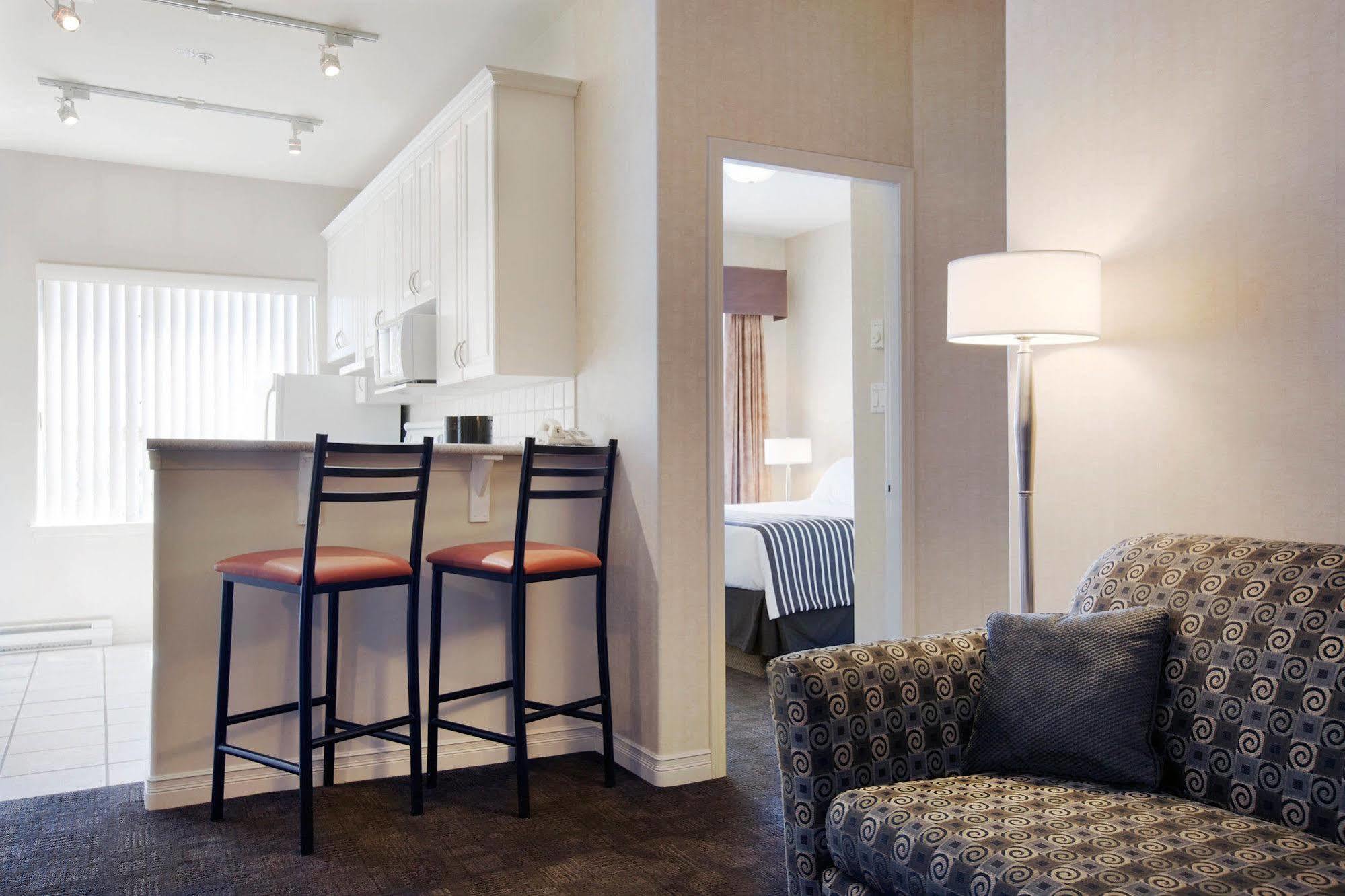 Sandman Suites Surrey - Guildford מראה חיצוני תמונה