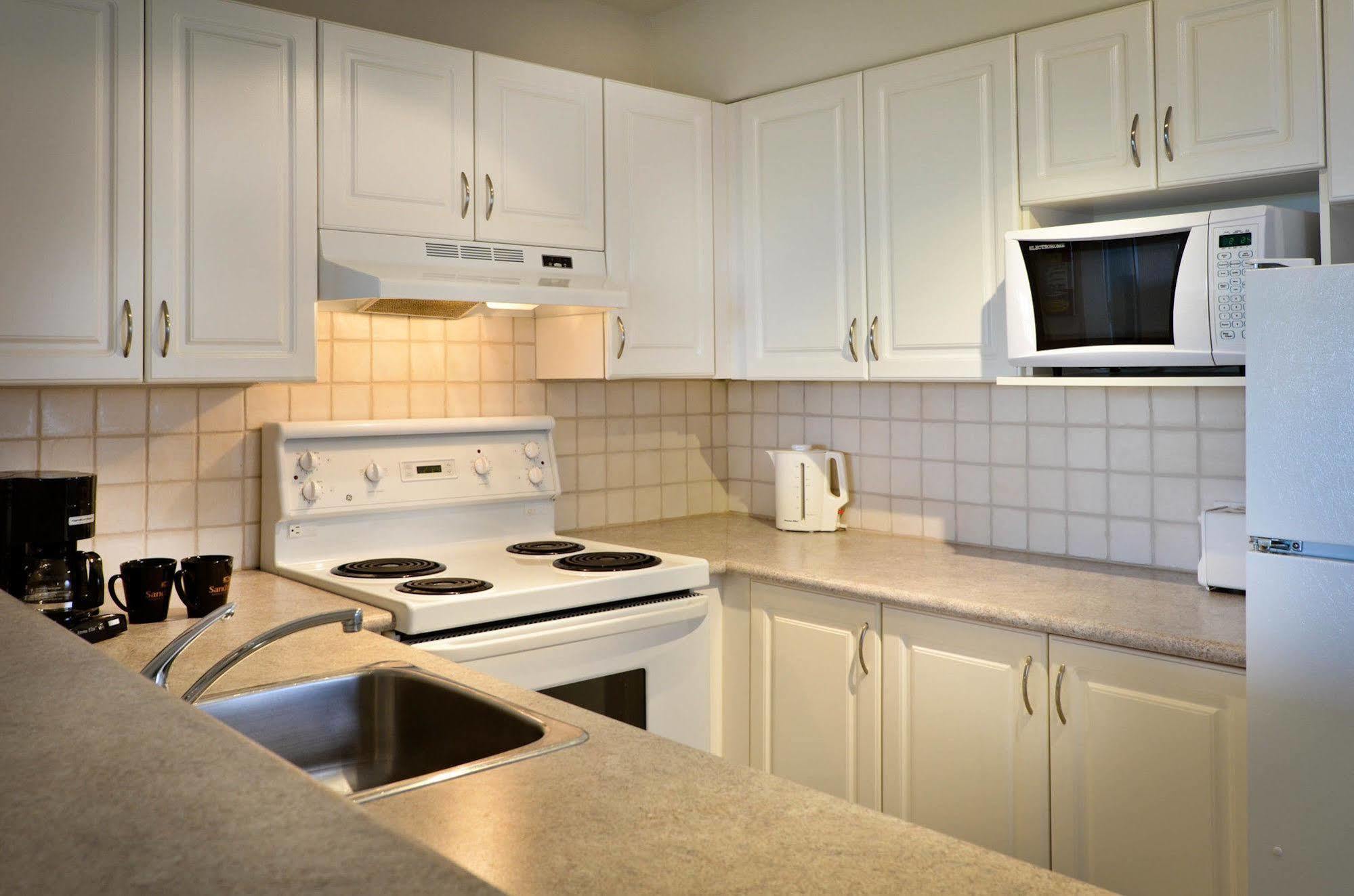 Sandman Suites Surrey - Guildford מראה חיצוני תמונה