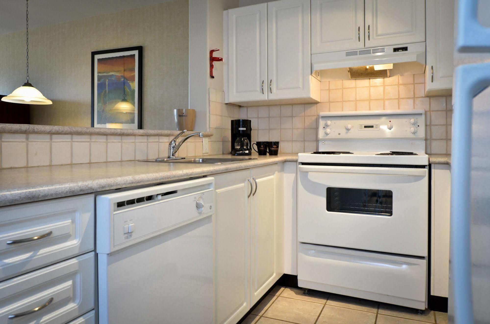 Sandman Suites Surrey - Guildford מראה חיצוני תמונה