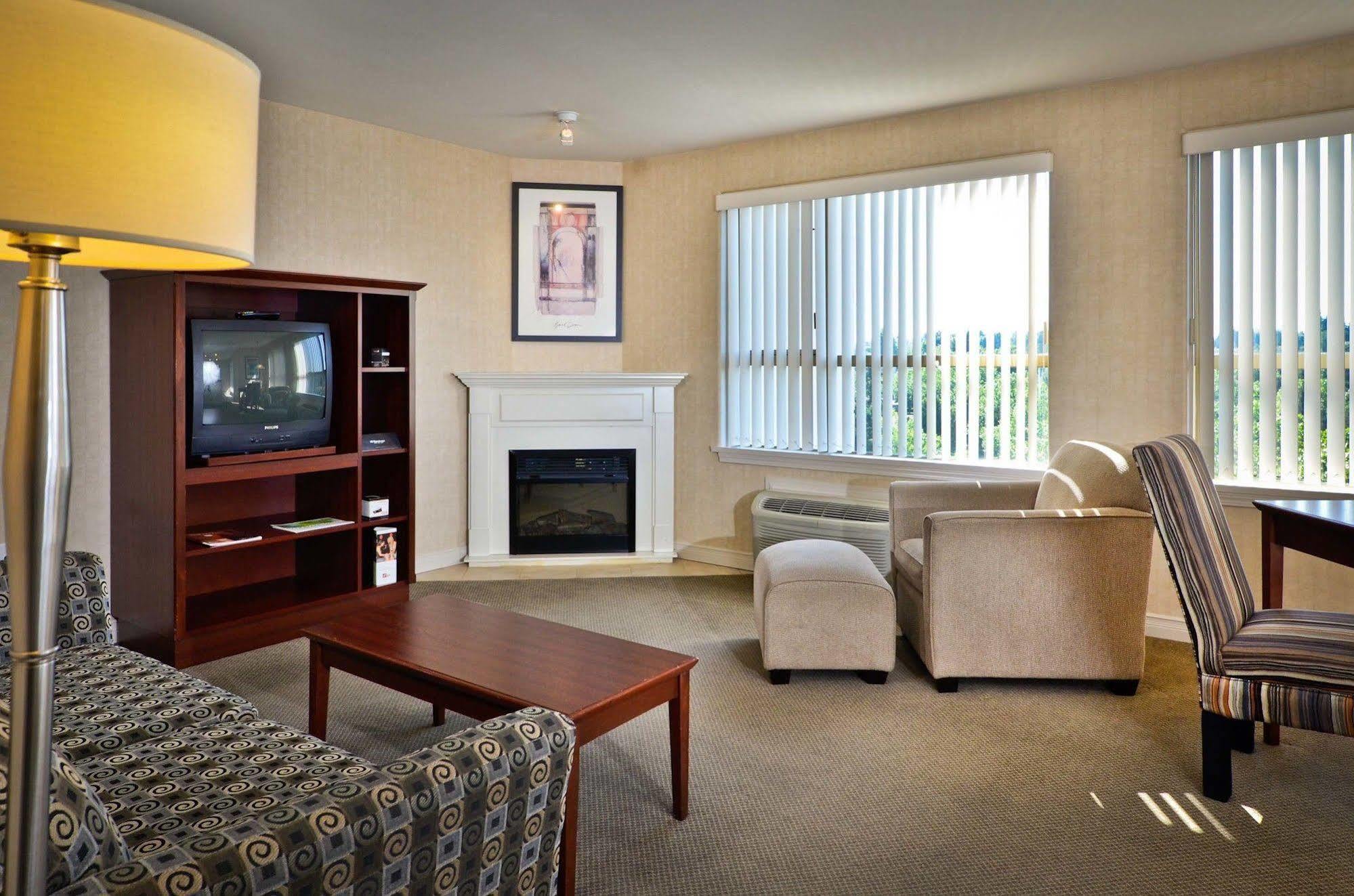 Sandman Suites Surrey - Guildford מראה חיצוני תמונה