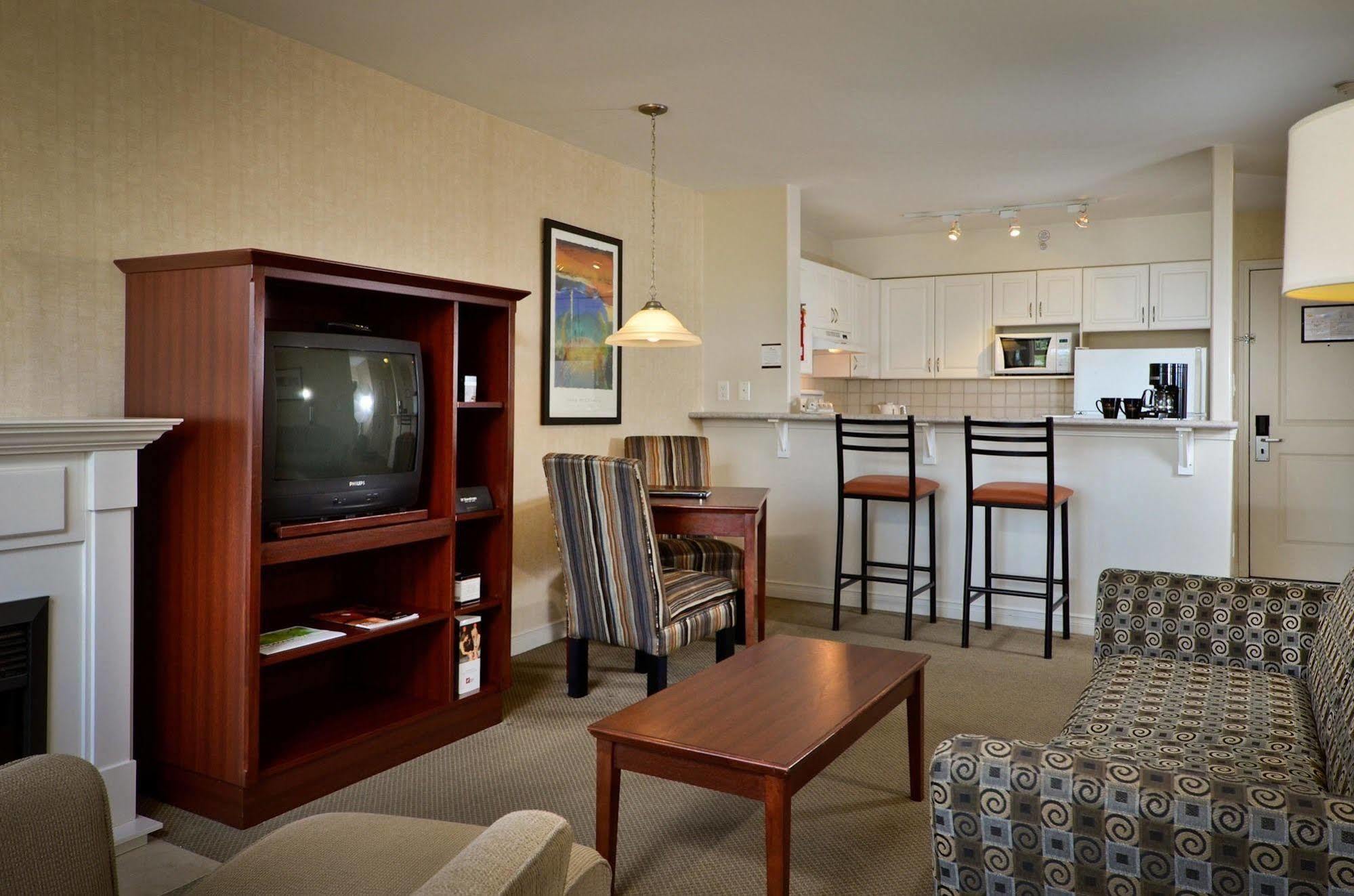 Sandman Suites Surrey - Guildford מראה חיצוני תמונה